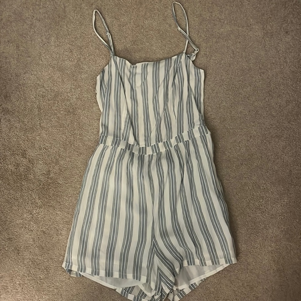 PacSun romper